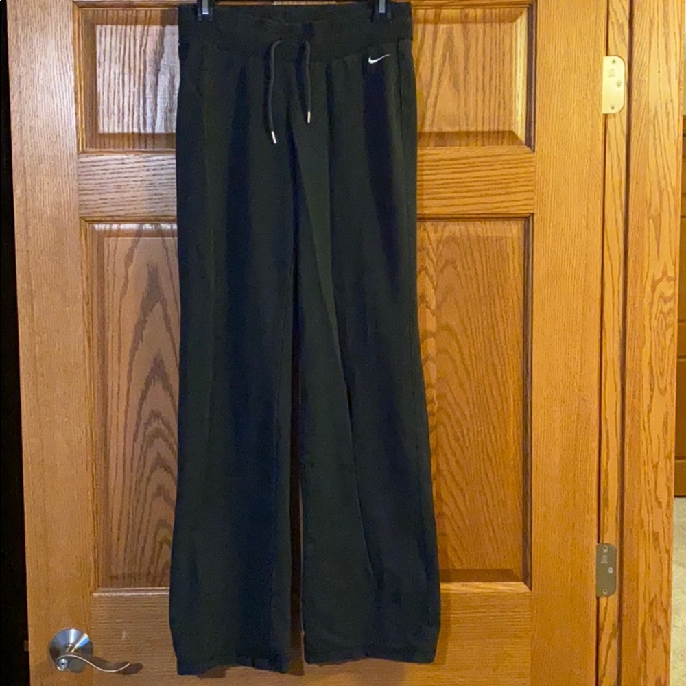 Black sweat pants